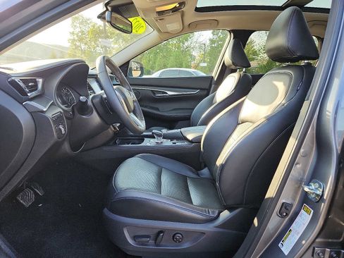 Used 2022 INFINITI QX50 Luxe AWD/4WD image 13