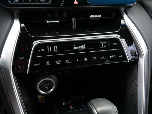 Used 2023 Toyota Venza Limited AWD/4WD image 23