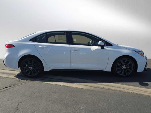 Used 2024 Toyota Corolla SE w/ SE Premium Package image 2