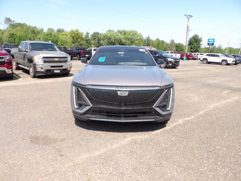 Used 2024 Cadillac Lyriq Sport w/ Nappa Leather Package AWD/4WD image 2