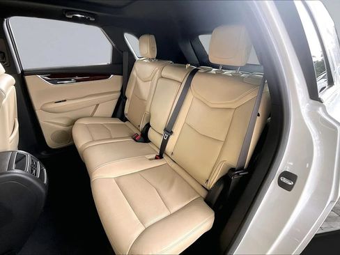 Used 2019 Cadillac XT5 Luxury FWD image 19