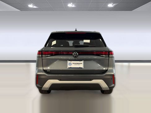 New 2026 Volkswagen Tiguan SE FWD image 10