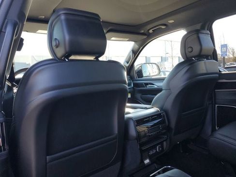 New 2026 Jeep Grand Wagoneer Limited AWD/4WD image 12
