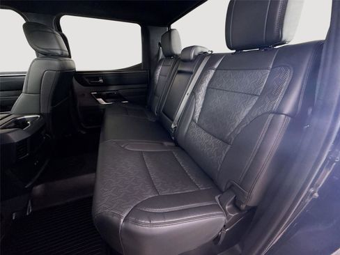 Used 2025 Toyota Tundra Limited AWD/4WD image 15
