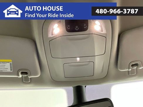 Used 2024 Chrysler Pacifica Touring-L FWD image 21