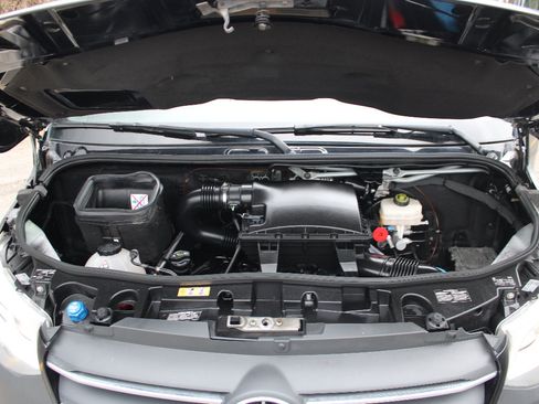 Used 2020 Mercedes-Benz Sprinter 2500 image 40