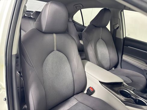 Used 2023 Toyota Camry LE image 22