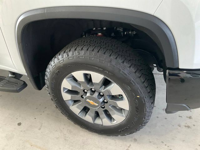 Used 2026 Chevrolet Silverado 2500 Custom w/ Custom Value Package AWD/4WD image 26