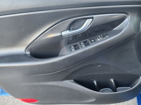 Used 2018 Hyundai Elantra GT Sport image 25