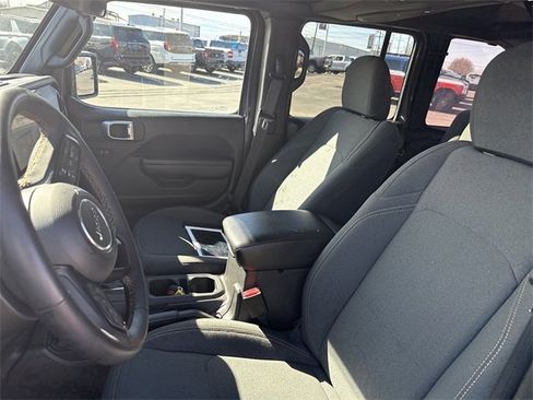 Used 2024 Jeep Wrangler Unlimited w/ Convenience Group image 13