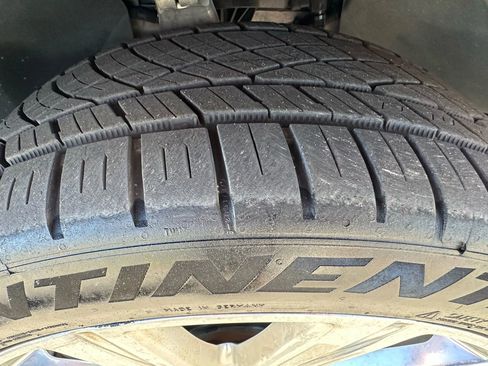 Used 2018 Jaguar F-PACE R-Sport image 18