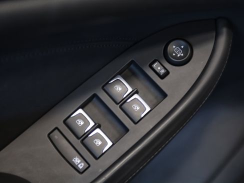Used 2016 Cadillac CTS V w/ Carbon Fiber Package RWD image 15