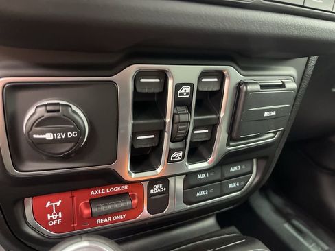 New 2026 Jeep Gladiator Mojave image 16