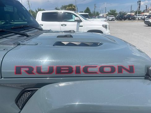 Used 2024 Jeep Wrangler Unlimited Rubicon AWD/4WD image 13