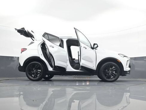 Used 2025 Buick Encore GX Sport Touring FWD image 36