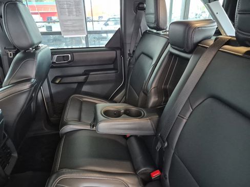 Used 2025 Ford Bronco Outer Banks image 14