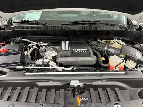 Used 2021 Chevrolet Silverado 1500 High Country w/ Technology Package image 36