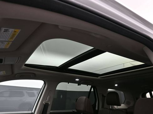 Used 2025 Honda Pilot Elite image 60
