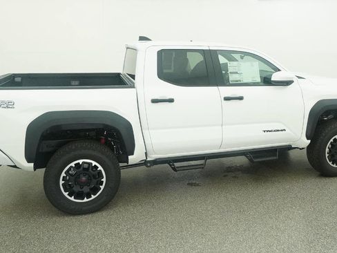 New 2026 Toyota Tacoma TRD Off-Road AWD/4WD image 21