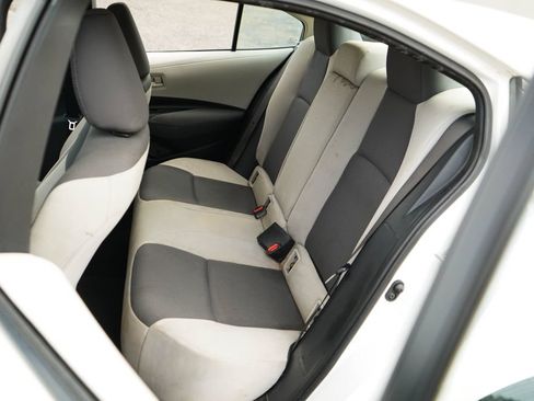 Used 2023 Toyota Corolla LE FWD image 9