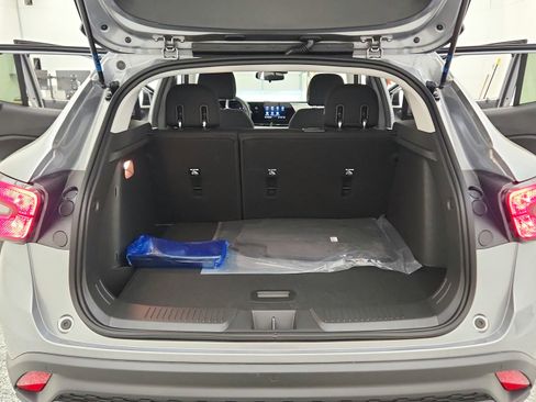 New 2026 Chevrolet Trax LS w/ Driver Confidence Package image 26