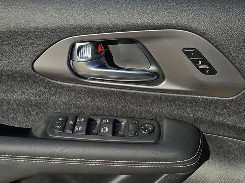 New 2026 Chrysler Pacifica Select FWD image 11
