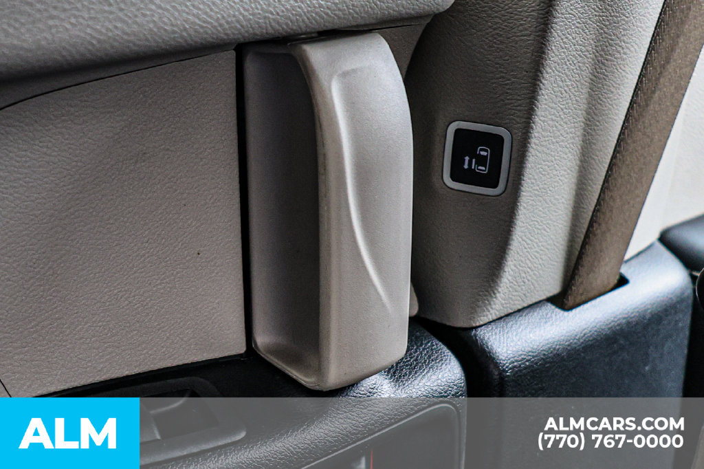 Used 2023 Chrysler Pacifica Touring-L FWD image 54