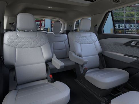 New 2026 Ford Explorer Platinum w/ LUX Leather Package image 11
