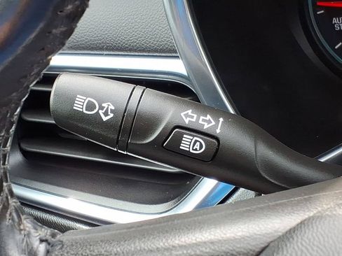 Used 2021 Chevrolet Equinox LT FWD image 22