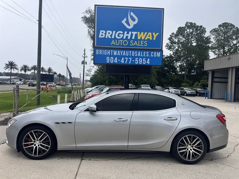 Used 2017 Maserati Ghibli S Q4 AWD/4WD image 2