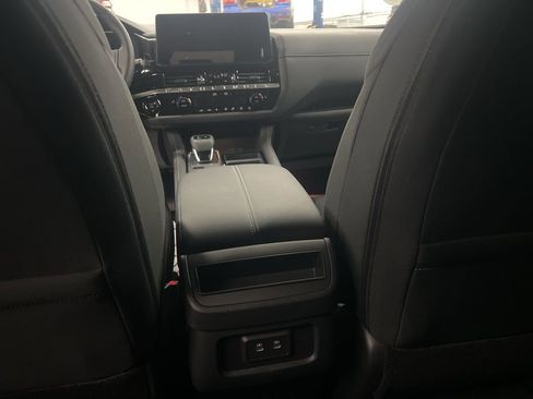 New 2026 Nissan Pathfinder SV AWD/4WD image 33