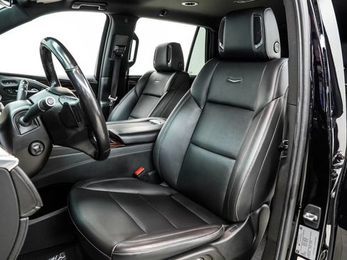 Used 2021 Cadillac Escalade Luxury RWD image 15