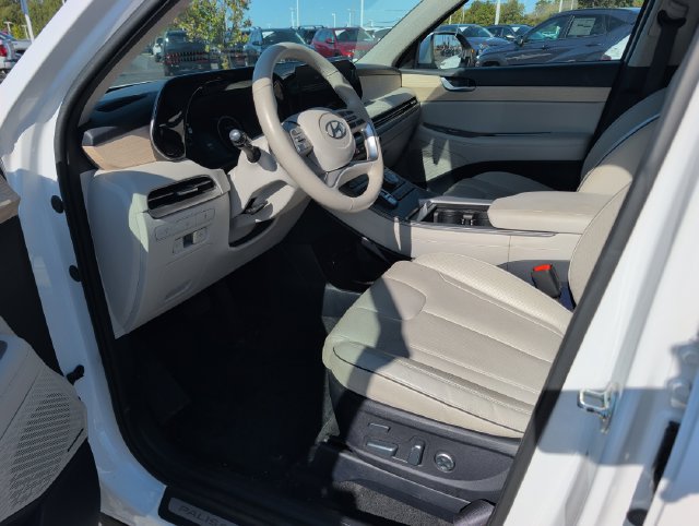 Used 2024 Hyundai Palisade Limited AWD/4WD image 6