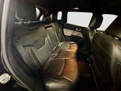 Used 2023 Jeep Compass Limited image 28