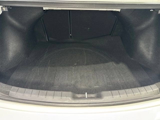 Used 2020 Hyundai Elantra SE w/ Cargo Package (C1) FWD image 24