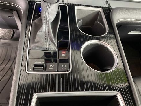 Used 2025 Toyota Sienna XSE image 27