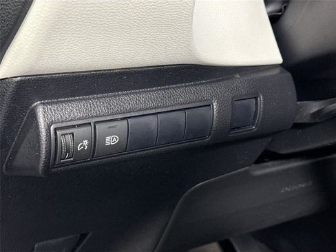 Certified 2021 Toyota Corolla LE FWD image 15