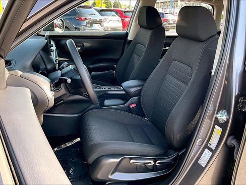 Used 2024 Honda HR-V LX image 8