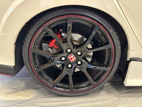 Used 2017 Honda Civic Type R image 22