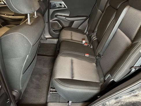 Used 2022 Mitsubishi Outlander ES image 21