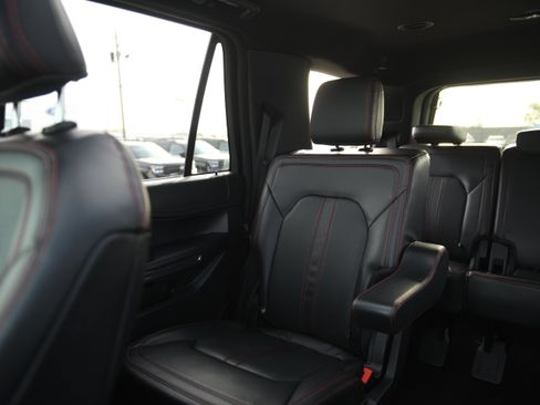 Used 2022 Ford Expedition Limited RWD image 24