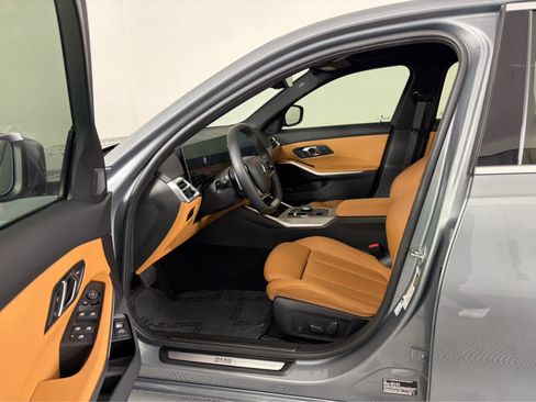 Certified 2025 BMW 330i Sedan w/ Convenience Package image 13