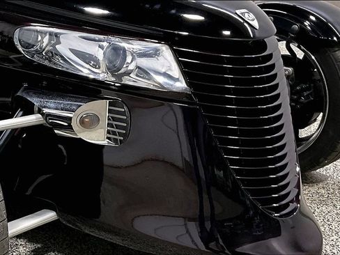 Used 2000 Plymouth Prowler image 24