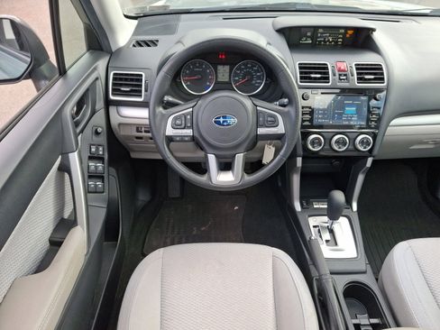 Used 2018 Subaru Forester 2.5i Premium w/ All-Weather Package image 11