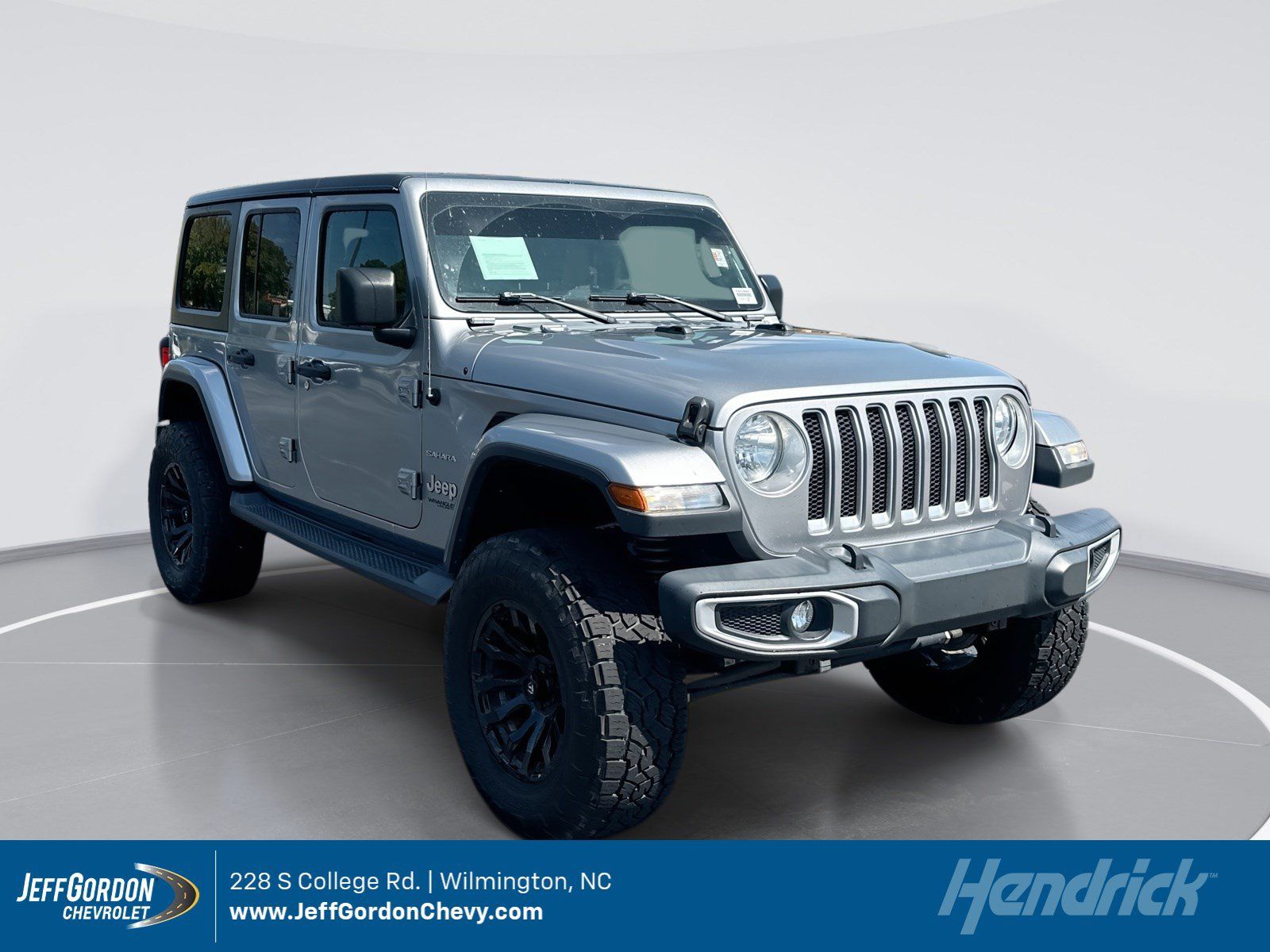Used 2018 Jeep Wrangler Unlimited Sahara AWD/4WD image 1