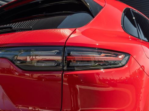 Used 2023 Porsche Cayenne Turbo image 14