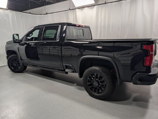 New 2026 Chevrolet Silverado 3500 High Country w/ Midnight Edition AWD/4WD image 9