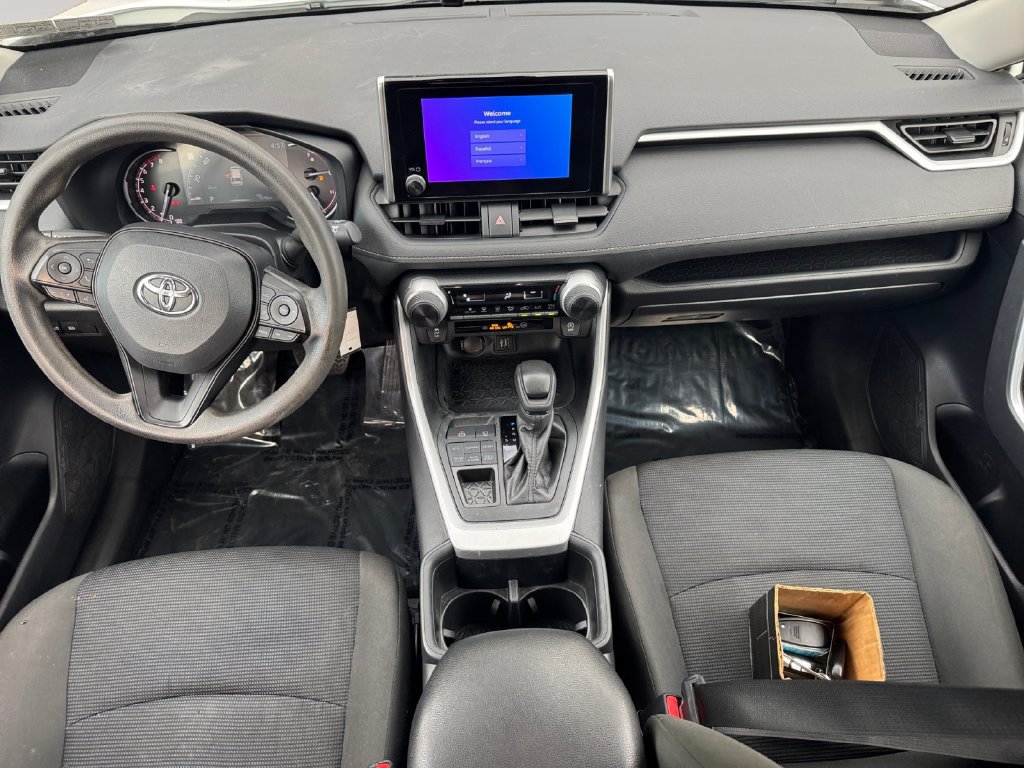 Used 2024 Toyota RAV4 LE AWD/4WD image 10