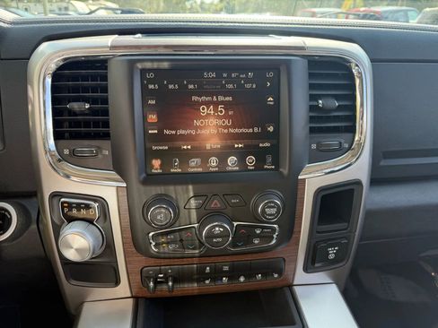 Used 2017 RAM 1500 Laramie image 22