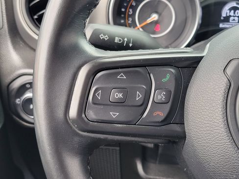 Used 2022 Jeep Wrangler Sport AWD/4WD image 4